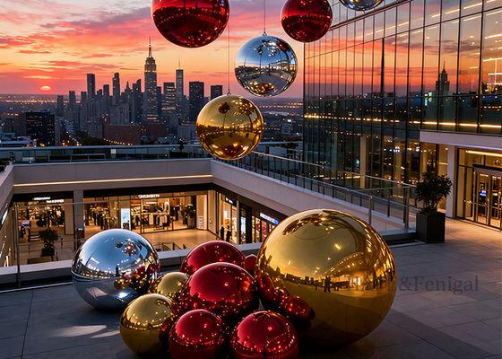 Inflatable PVC Mirror Balls Are Used For Outdoor Decoration At Events And Gatherings