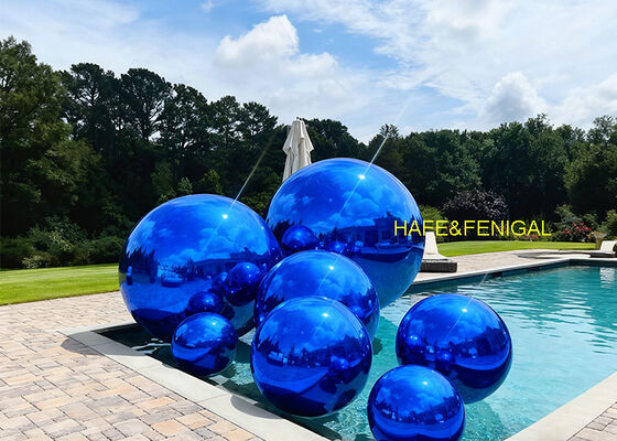 Des ballons en PVC gonflables et brillants parfaits comme décoration de fête de piscine de luxe